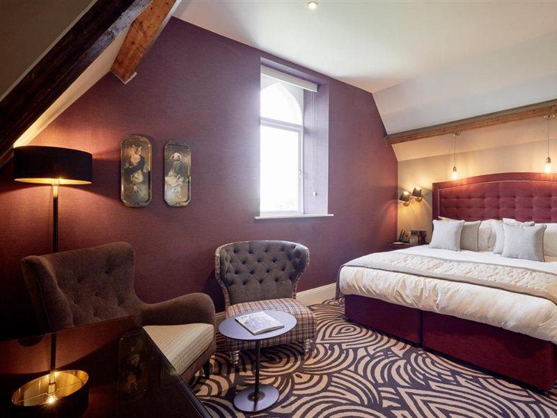 Oddfellows On The Park Cheadle  Ngoại thất bức ảnh A bedroom at The Ivy Hotel